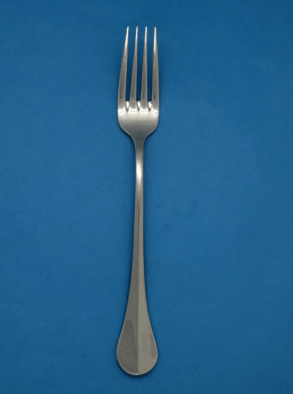 POTTERY BARN PBN8 GLOSSY STAINLESS FLATWARE CENTER RIDGE ROUND TIP JAPAN -CHOICE gallery