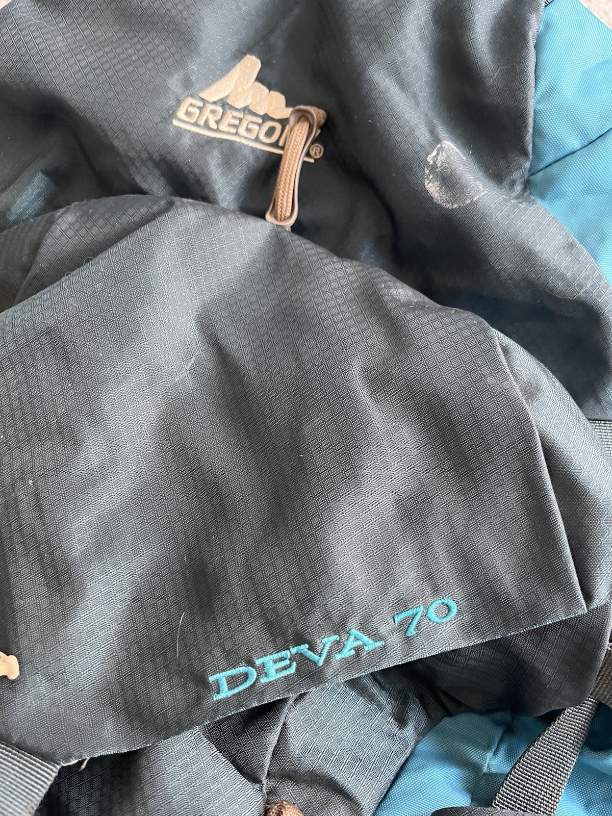 Gregory Deva Hiking Backpack 70 Liter with Rain Cover Blue 2