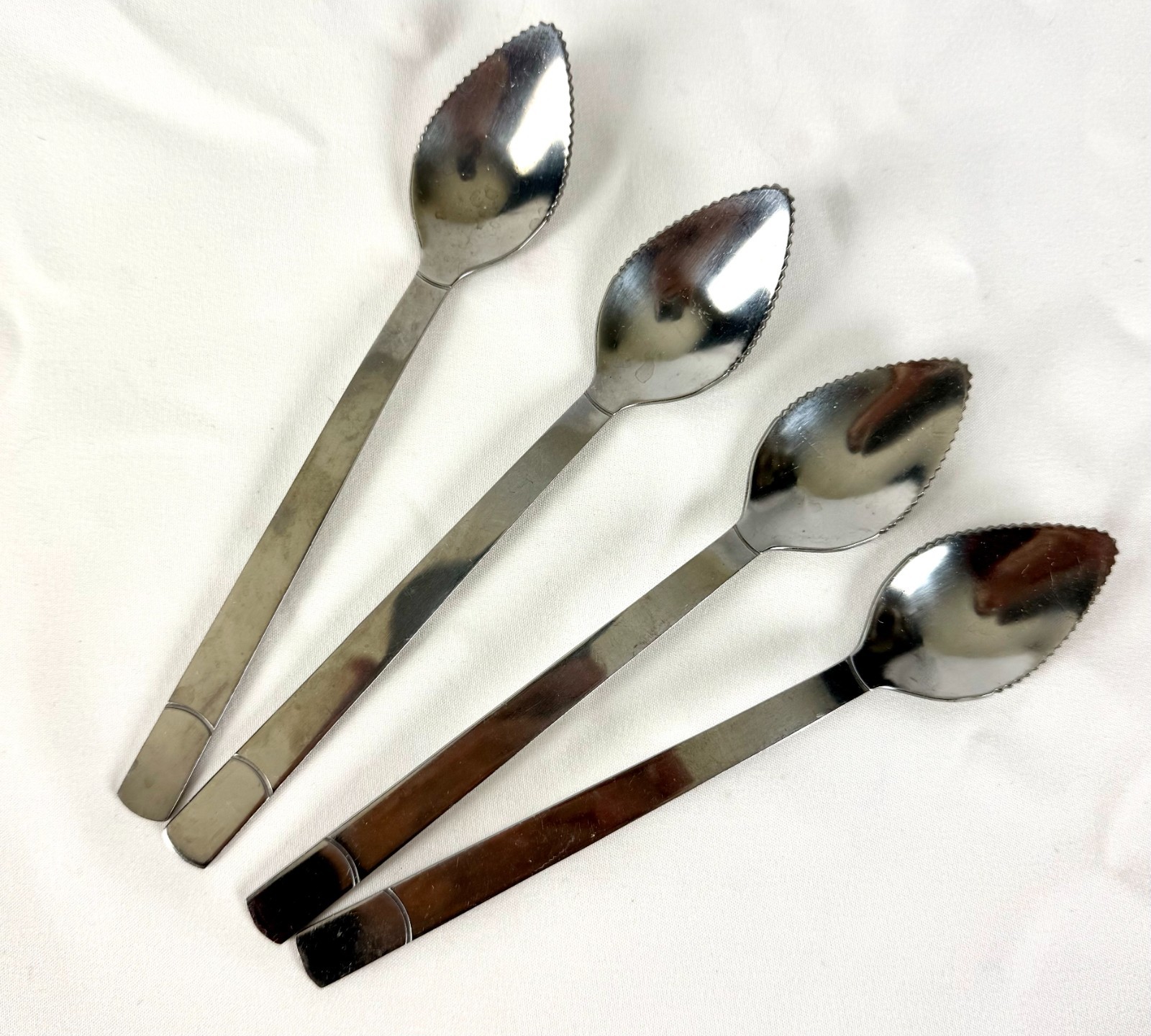 4 Serrated Grapefruit Spoons Stainless Steel Fruit 7 inches Excellent gallery