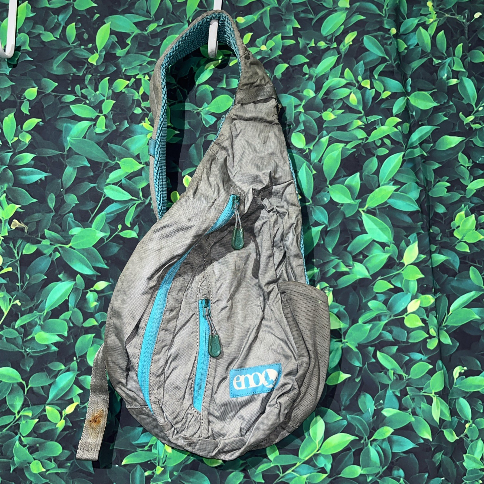Eno Kanga Sling Pack Grey With Defects 