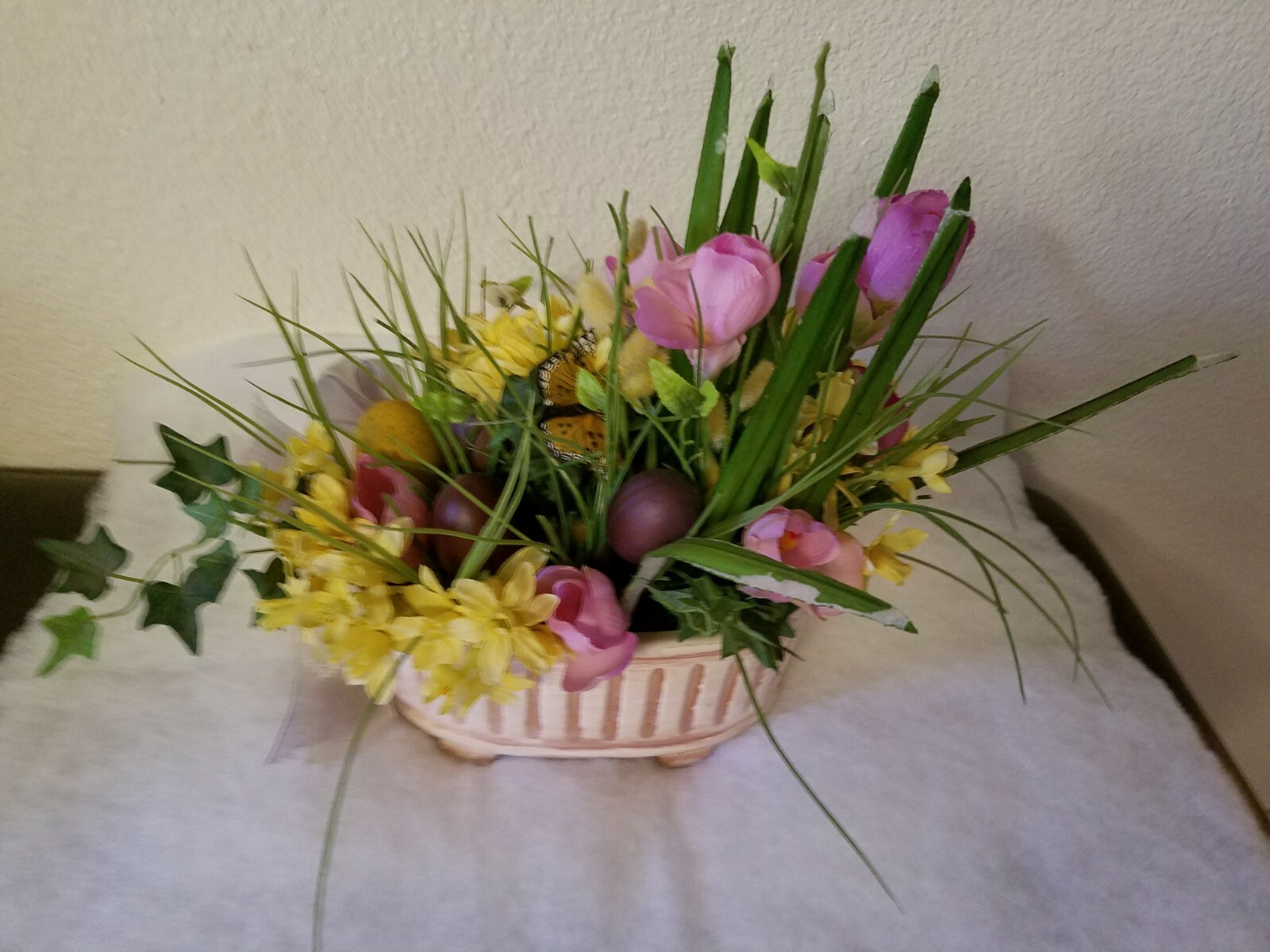 Ceramic Plant Pot and Artificial Easter Eggs & Flowers Pink Lily Yellow 8 x 4" gallery