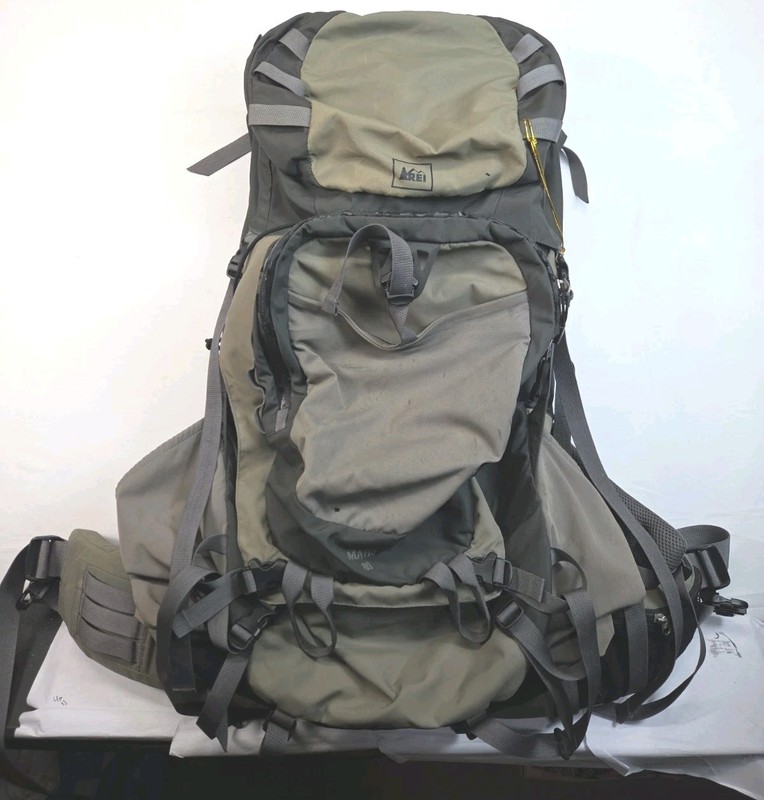 REI Mars 80 Backpack Gray Hiking Pack Adjustable Mens Ventilated Back Panel