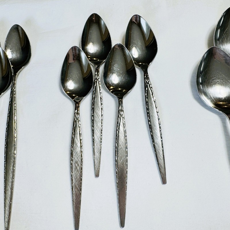 Oneida Community VENETIA Stainless Flatware Burnished Lot 21 Pcs Forks Spoons gallery