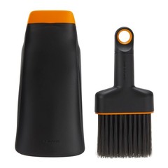 Fiskars Dual-Sided Soil Scoop & Brush Set for Indoor Gardening – Black/Orange