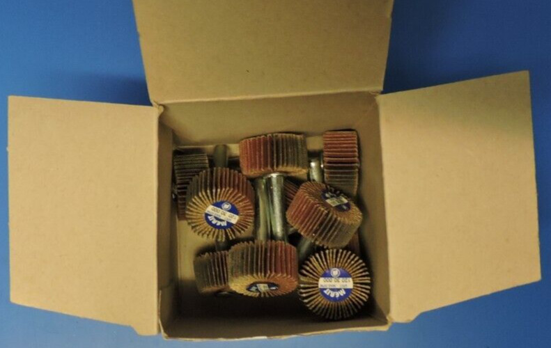 10 Merit MINI WHEEL SANDING DISCS EMW GOF MM-1X 1/2 X 1/4 120 ARB 1X 1/2 X 1/4SK gallery