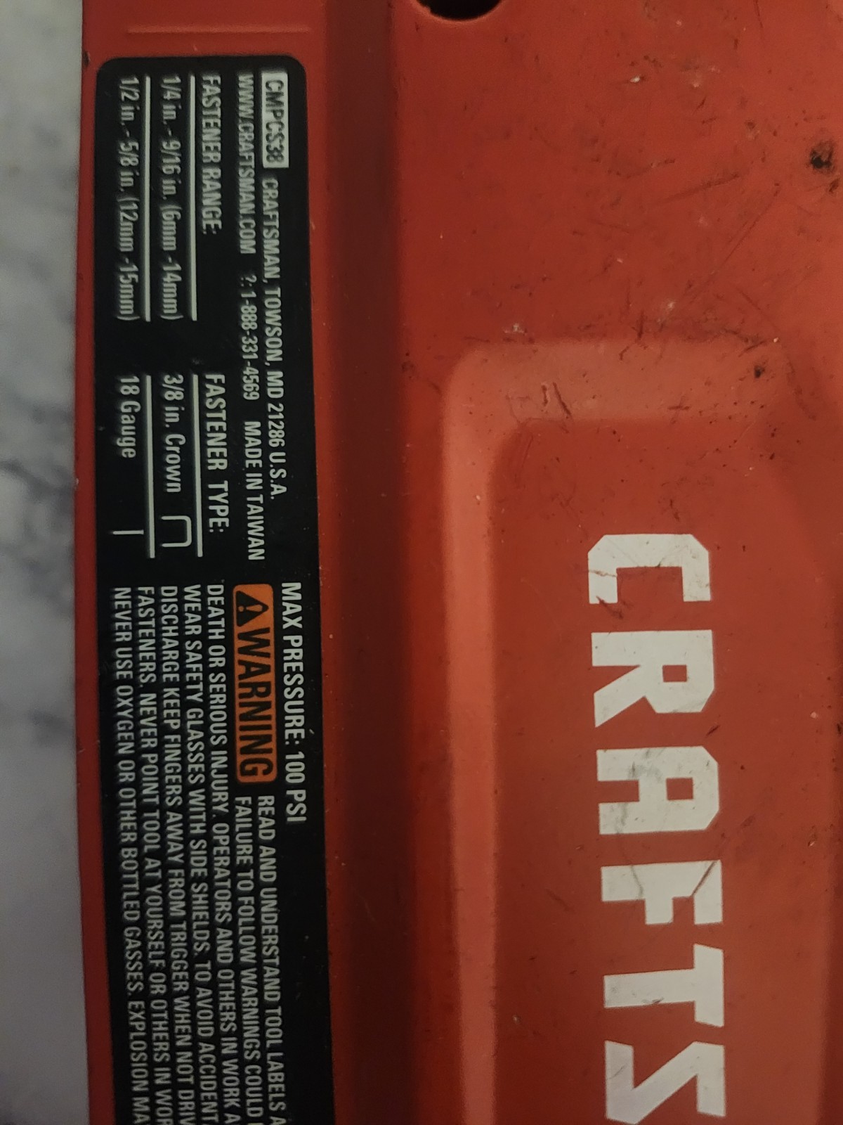 Craftsman CMPC38 Pneumatic 18 Gauge Staple Gun 1/4-9/16 in Red/Black gallery