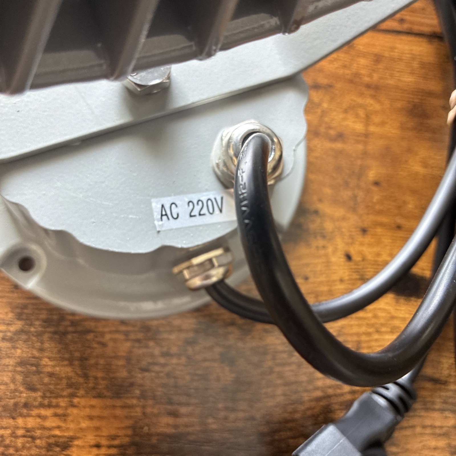 Architectural Flood Fixture LED 13W, LED-Cool-Wht-Blast, AC 85-265V gallery