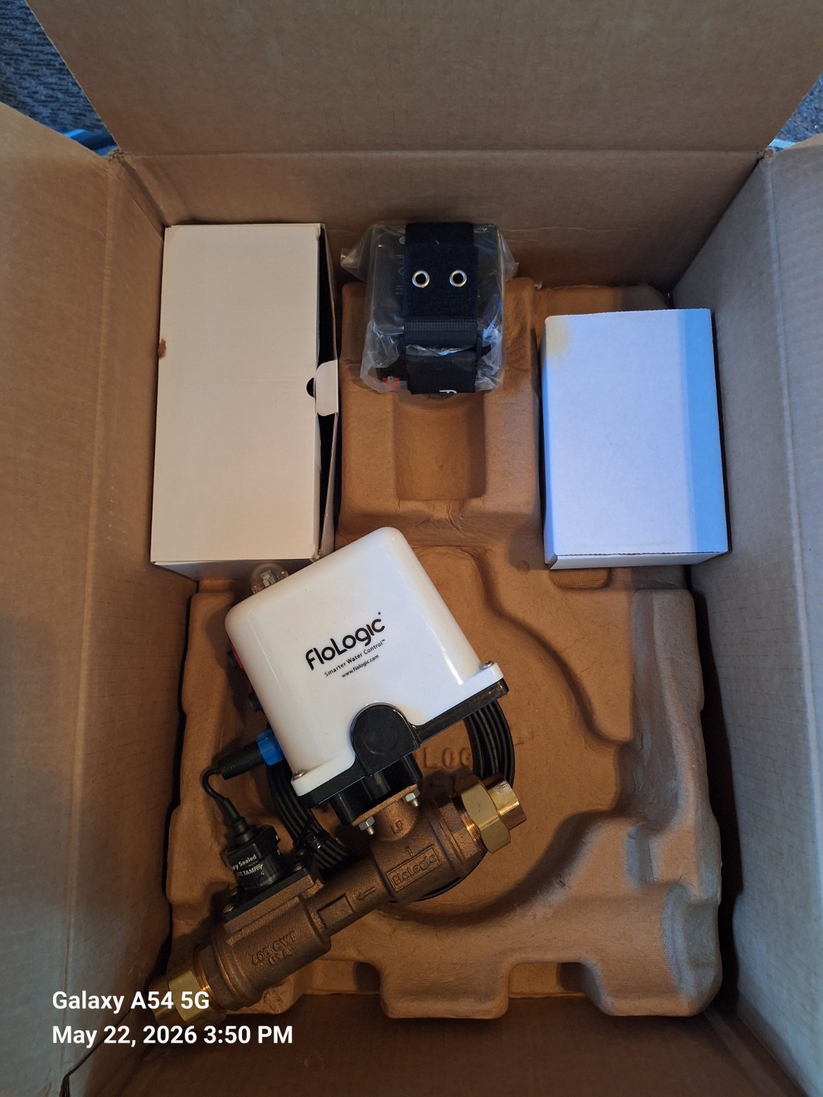 FloLogic Leak Detection/Automatic Water Shut-Off gallery