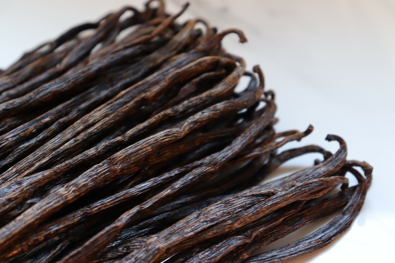 20 Madagascar Grade B Extract Grade Bourbon Vanilla Beans gallery