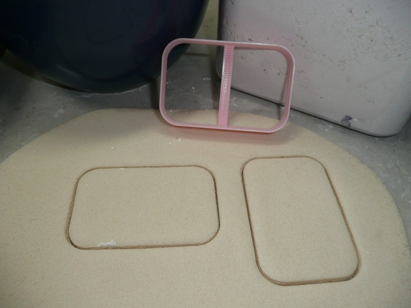 CURVED RECTANGLE FRAME SHAPE COOKIE CUTTER MADE IN USA PR5156 gallery