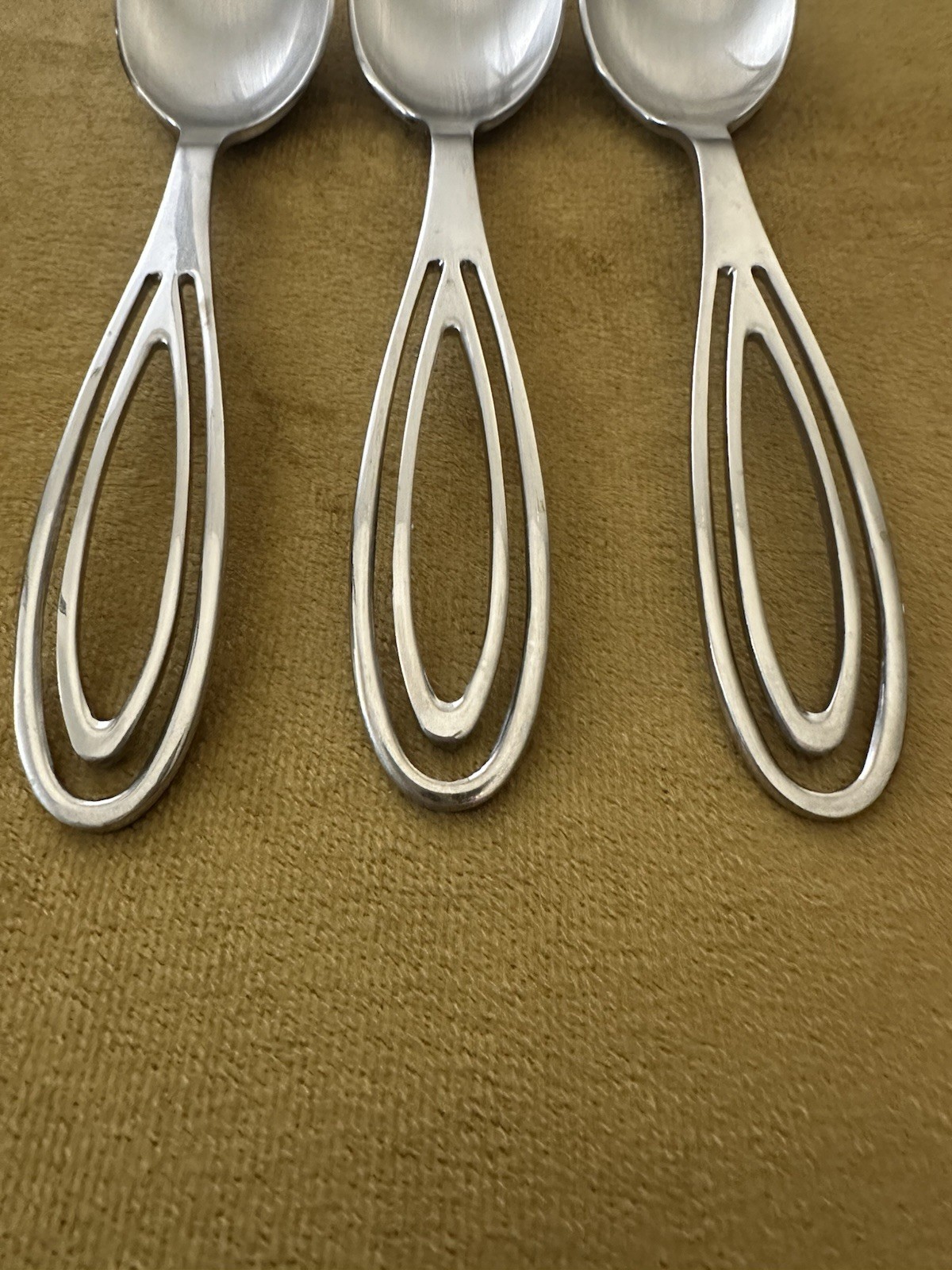 (3) Soup Spoons Pottery Barn PBN3 Stainless LOOP gallery