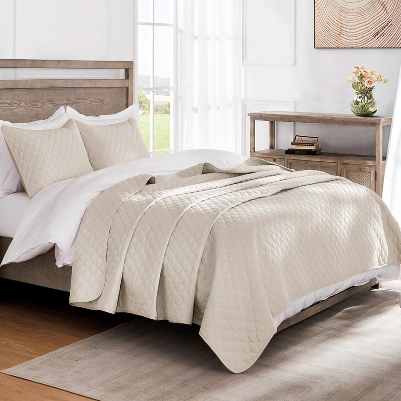 Reversible Full Queen Quilt Bedding Set with Pillow Shams, Lightweight Quilts... gallery