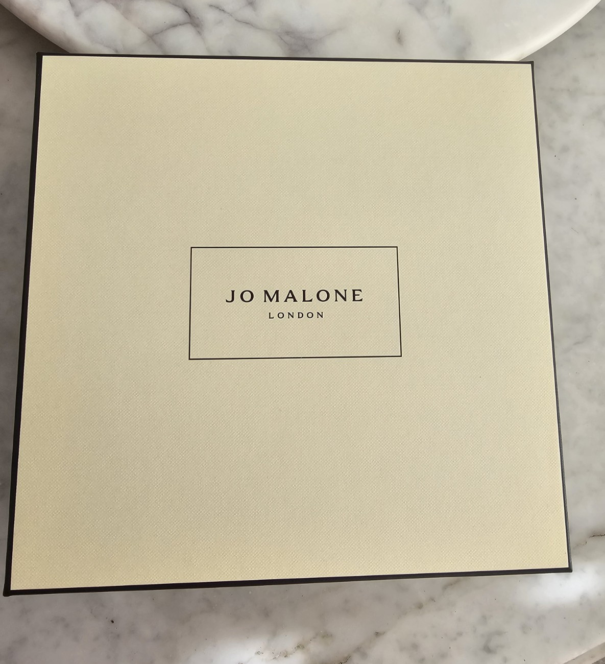 Jo Malone Square Gift Box with Bow Empty 8"L x 8"W x 3.25"H NEW gallery