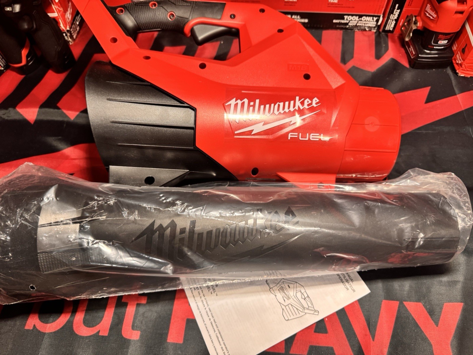 Milwaukee M18 FUEL Handheld Leaf Blower 500 CFM 120 MPH 54 dB(A) 3017-20 gallery