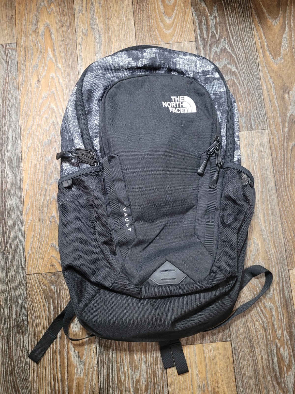 The Northface Vault Backpack Black Camo Flexvent