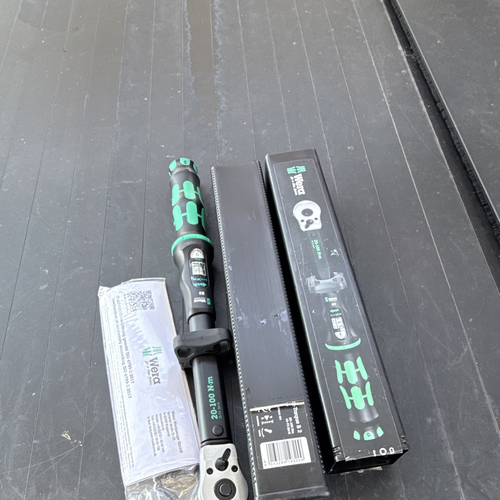 Wera Click-Torque B 2 Click Torque Wrench 1/2in 20-100Nm Ratcheting gallery