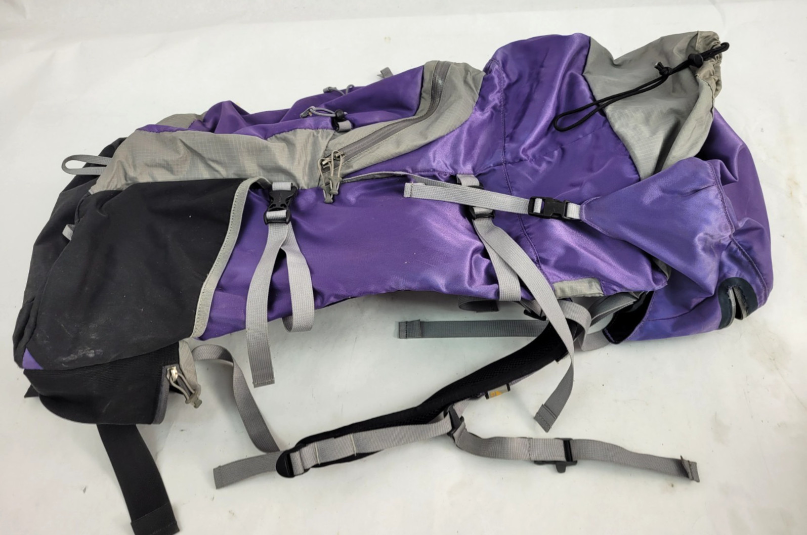 GoLite Quest High-Quality Ultralight Internal Frame Backpack (Medium) - Purple 5