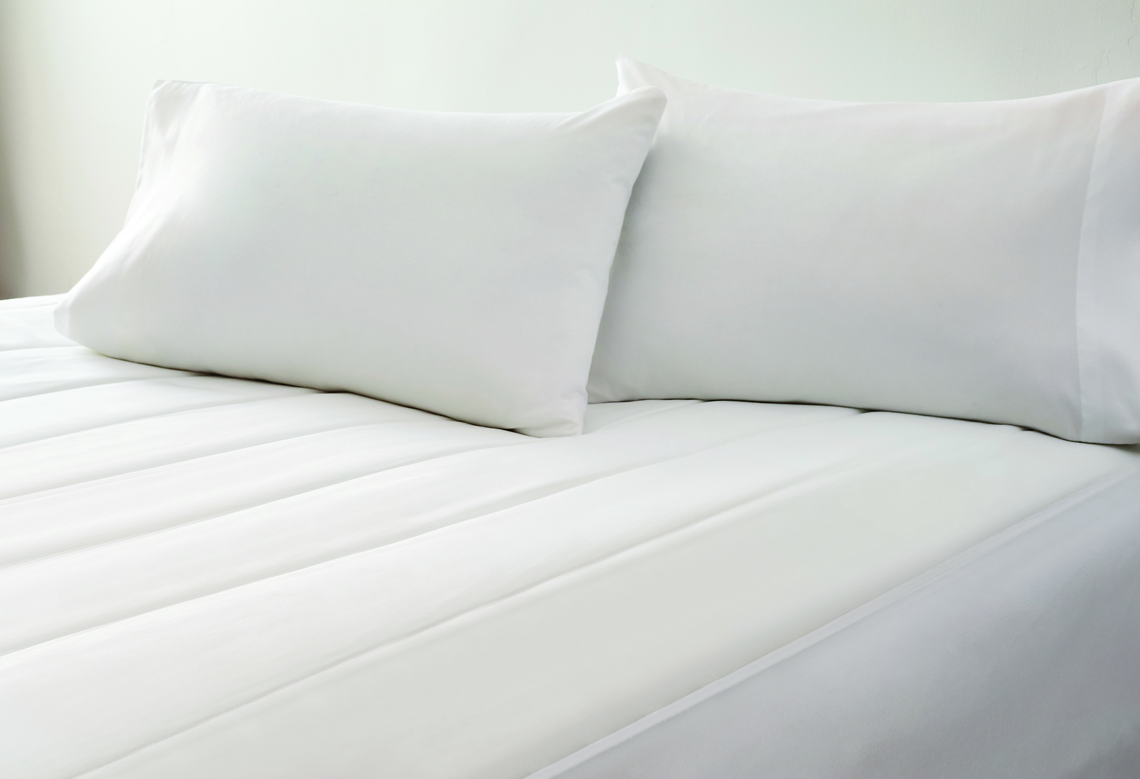 Sunbeam Restful Quilted Heated Mattress Pad 12-Heat Settings, Queen White gallery
