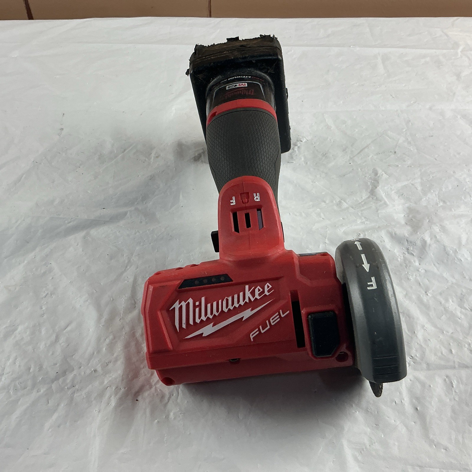 Milwaukee M12 FUEL Li-Ion 3" Compact Cut Off Tool w/ Xc 4.0 Ah Battery, 2522-20 gallery