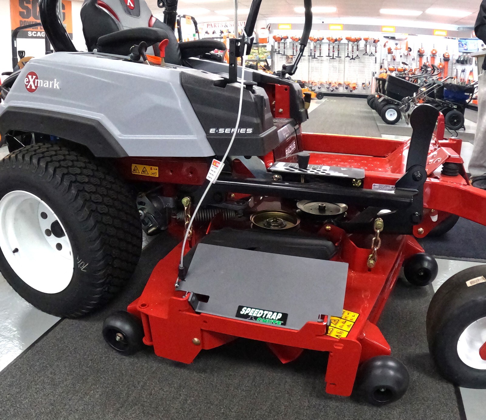 Speedtrap® Chute Blocker Exmark® Radius® E/S Series (48,52,60)30 Second Install gallery