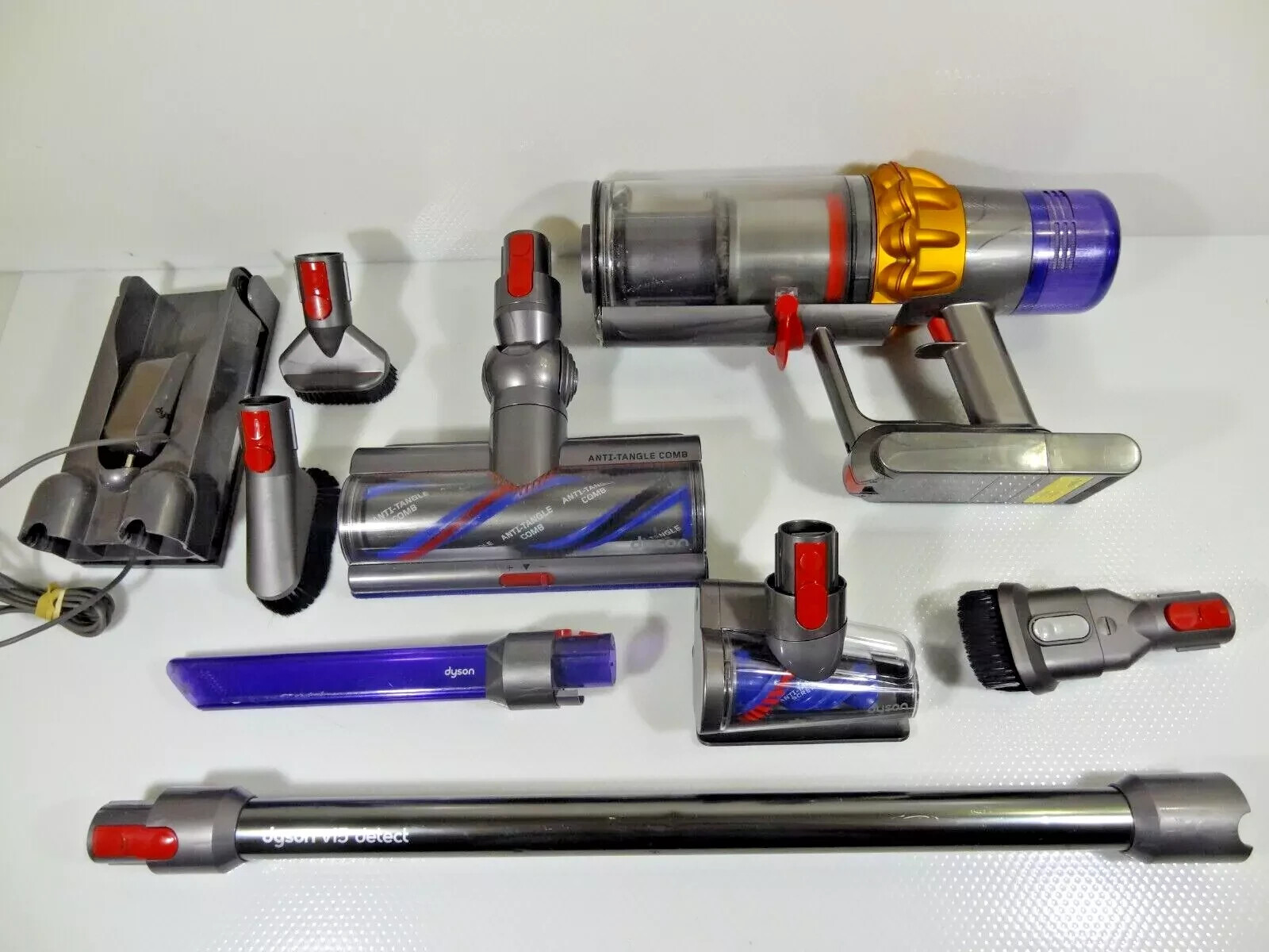 Dyson V15 Detect Cordless Stick Vacuum Cleaner gallery