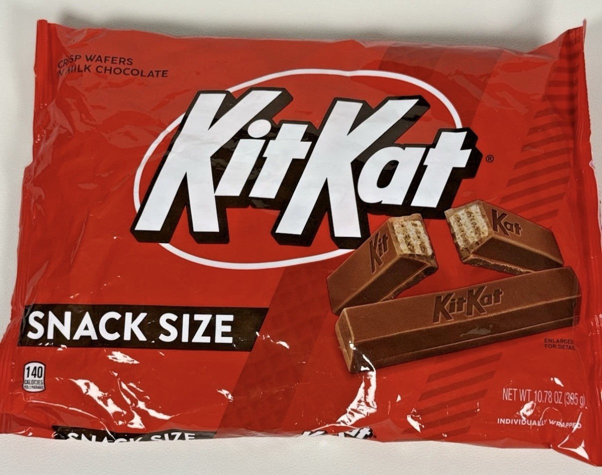 Kit Kat Milk Chocolate Snack Size Wafer Candy Bars BULK 5+ POUNDS x8 BAGS gallery