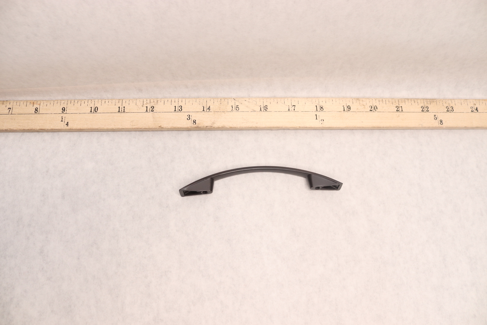 Richelieu Arch Pull Brushed Oil-Rubbed Bronze 3-7/9" Center BP82196BORB gallery