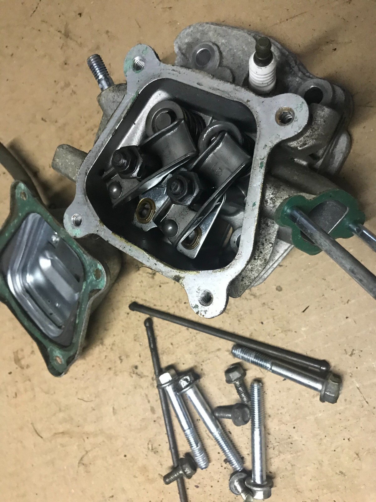 Cylinder Head 951-10722A 165-SUB Yard Machines # 31A-32AD752 [55] gallery