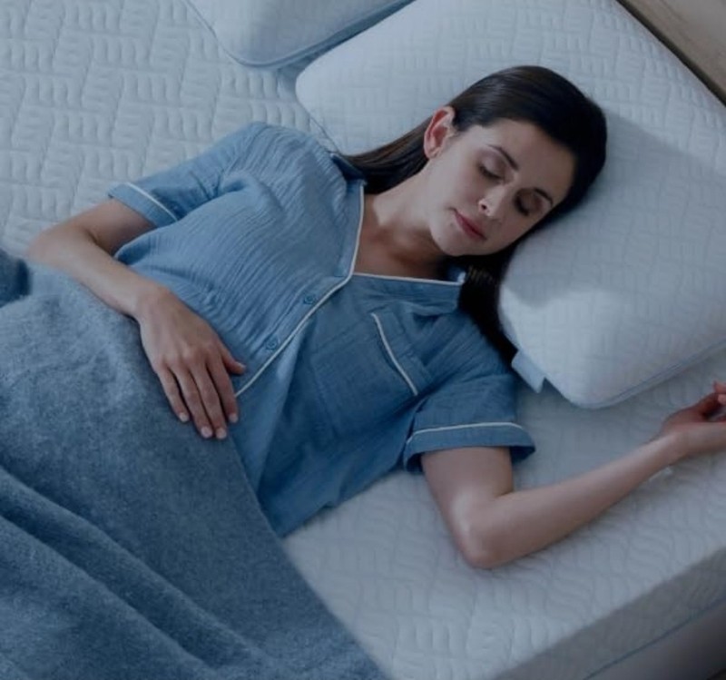 Serenity by Tempur-Pedic Cooling Memory Foam Pillow - Standard gallery