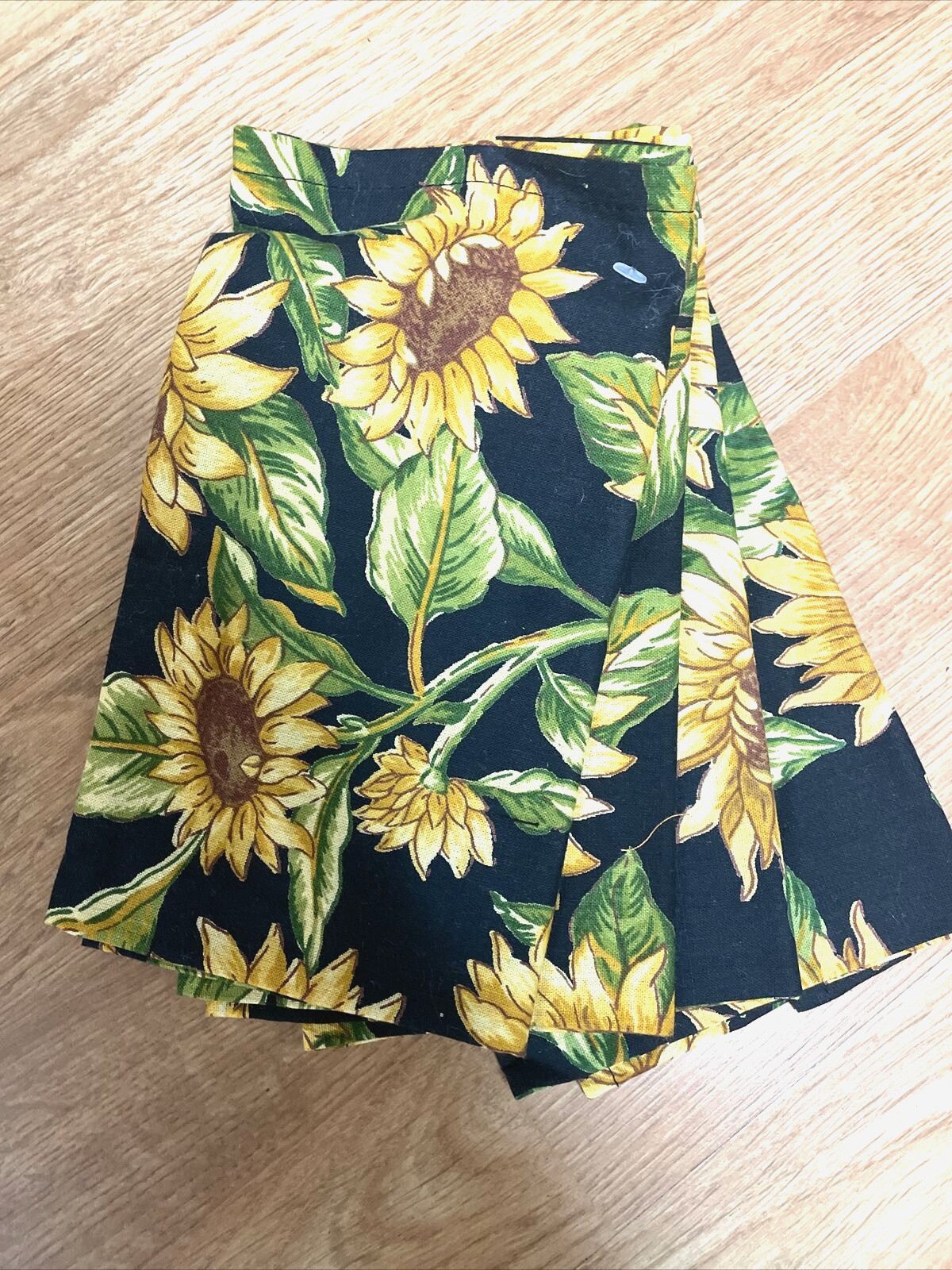 April Cornell Soleil Black Sunflower Floral Napkins Black Yellow Green Set of 6 gallery