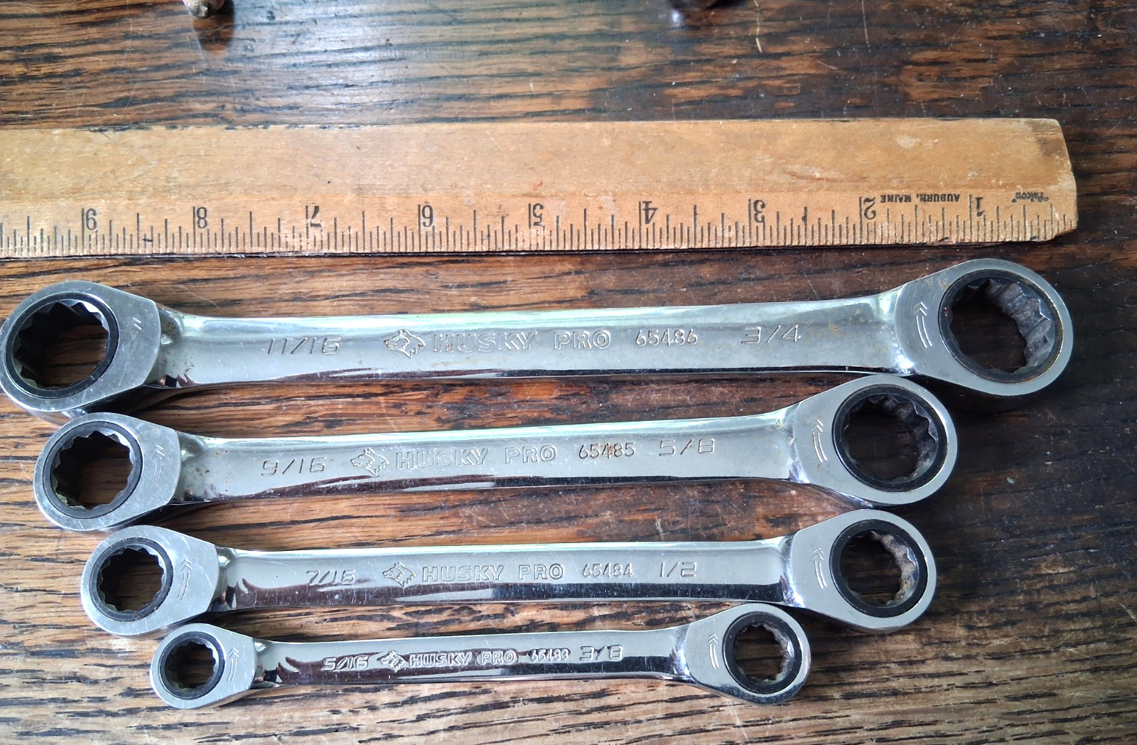Husky 4-Piece Ratcheting Closed Box SAE Wrench Set 12 pt Excellent Condition gallery