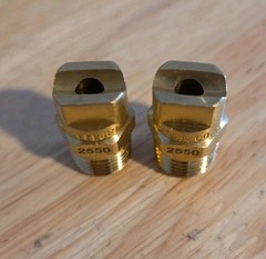 Spraying Systems 8110S1530 Brass Nozzle 1/4″ Npt Angle 25° Orifice 50 (2 pc)