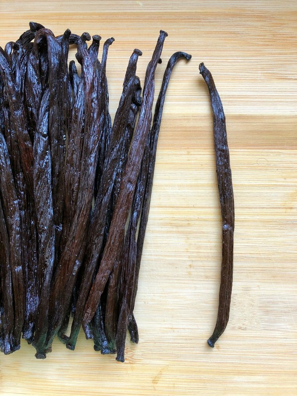 10 Fresh Madagascar Organic Grade A Bourbon Vanilla Beans [Whole] gallery