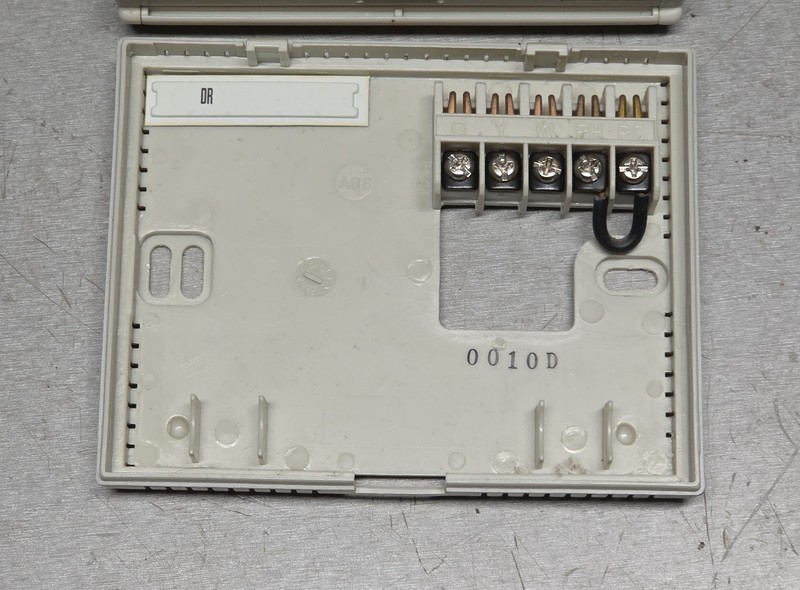 Lux 500 Digital Programmable Thermostat Heat Cool HVAC 24V Wall - Tested Working gallery
