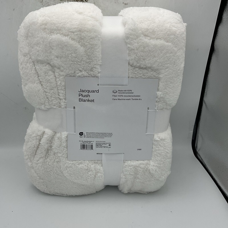 Room Essentials Full/Queen Jacquard Plush Blanket White 90in x 92in gallery
