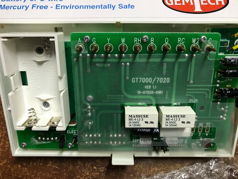 GT7000 7 DAY PROGRAMMABLE SINGLE STAGE 1 HEAT / 1 COOL gallery