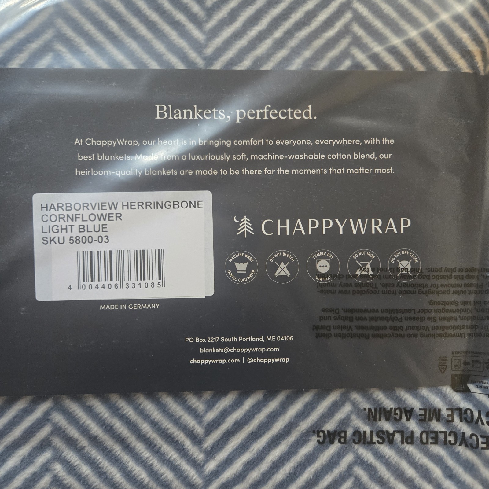 ChappyWrap Reversible Blanket 60"x80" Harborview Herringbone Cornflower gallery