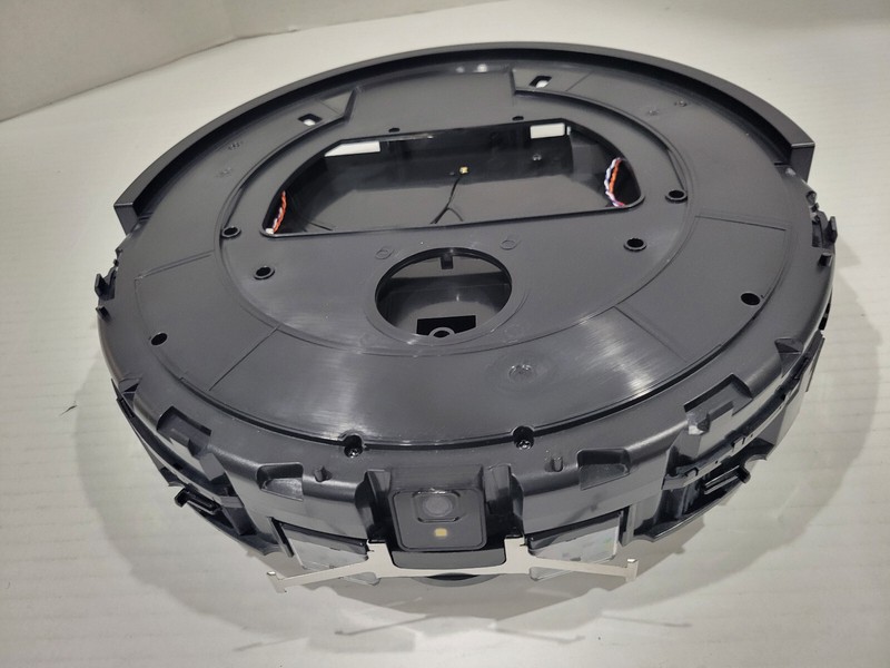 iRobot Roomba J7 Vacuum Barebones (Camera All Sensors Bumper And All covers) gallery
