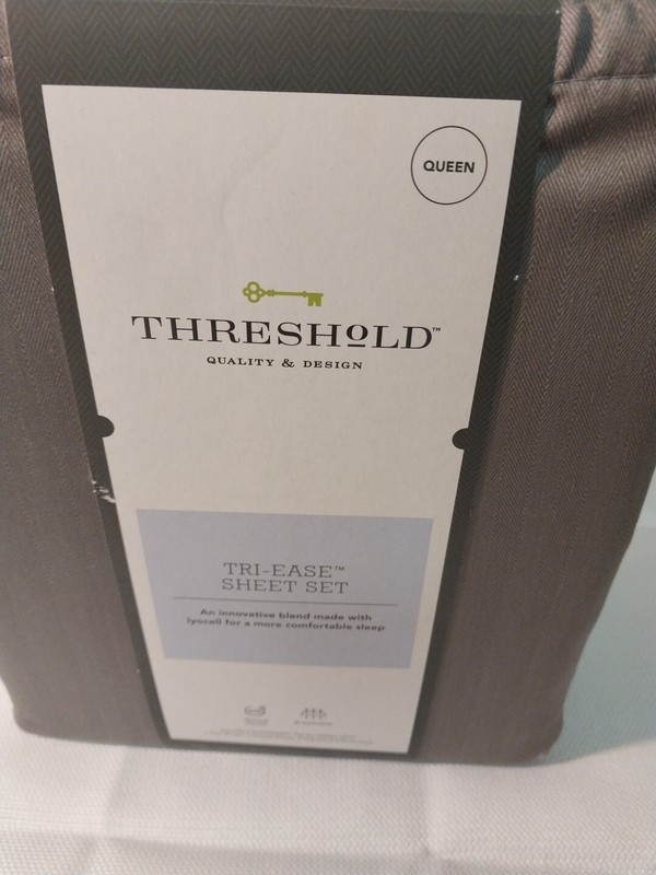 Threshold Queen Size 500 TC Tri-Ease 4PC Sheet Set Grey gallery