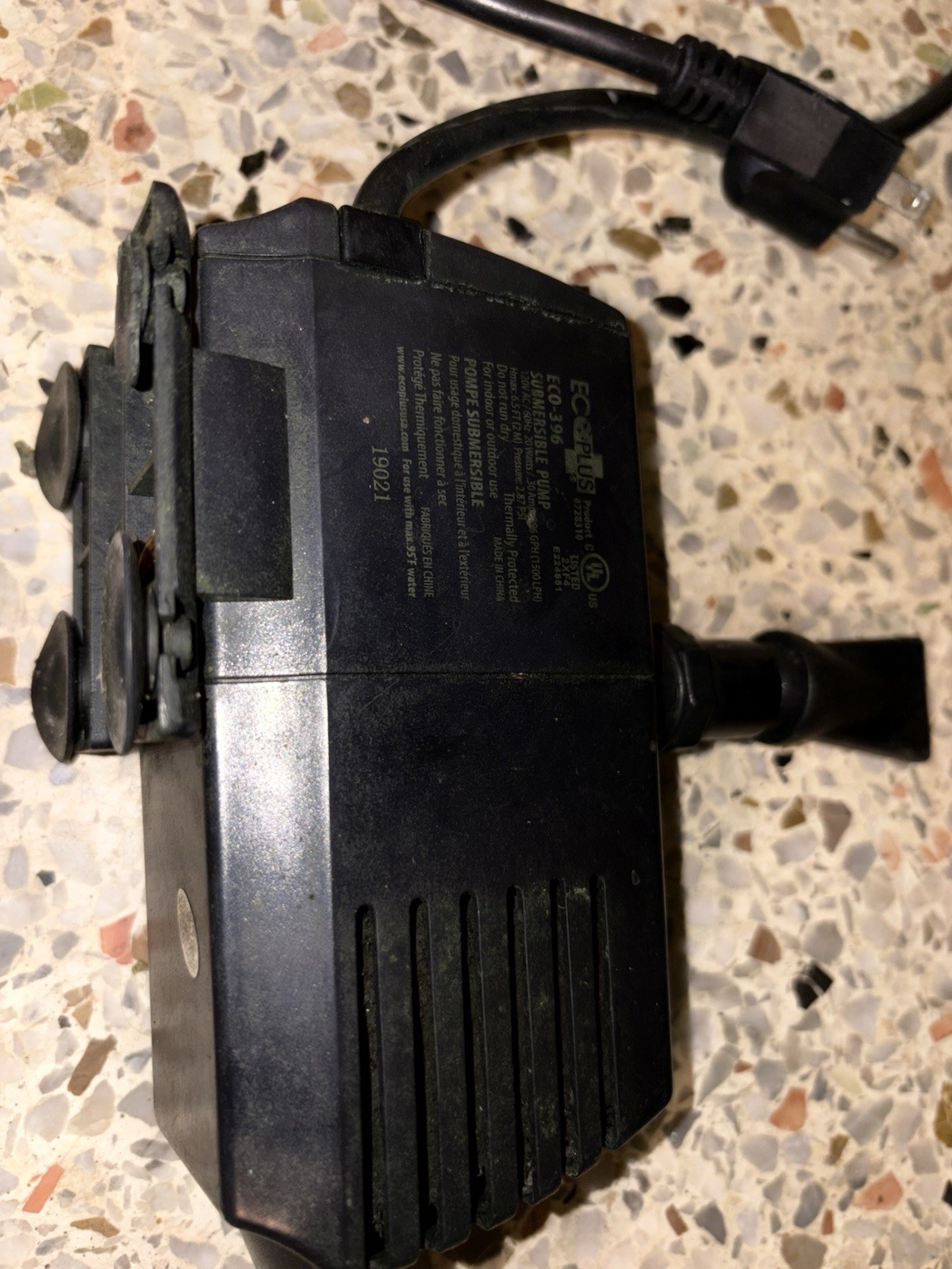 EcoPlus Eco 396 Fixed Flow Submersible or Inline Water Pump 396 GPH gallery