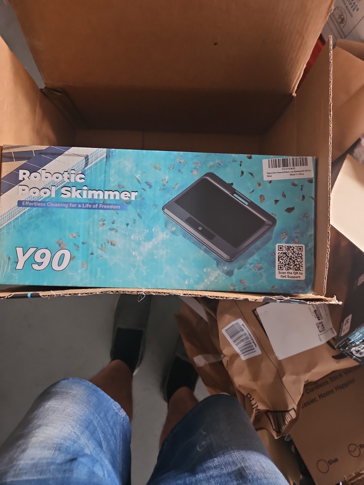 Robotic Pool Skimmer Y90 Solar Powered, Cordless Surface Cleaner w/ Remote Y90 gallery