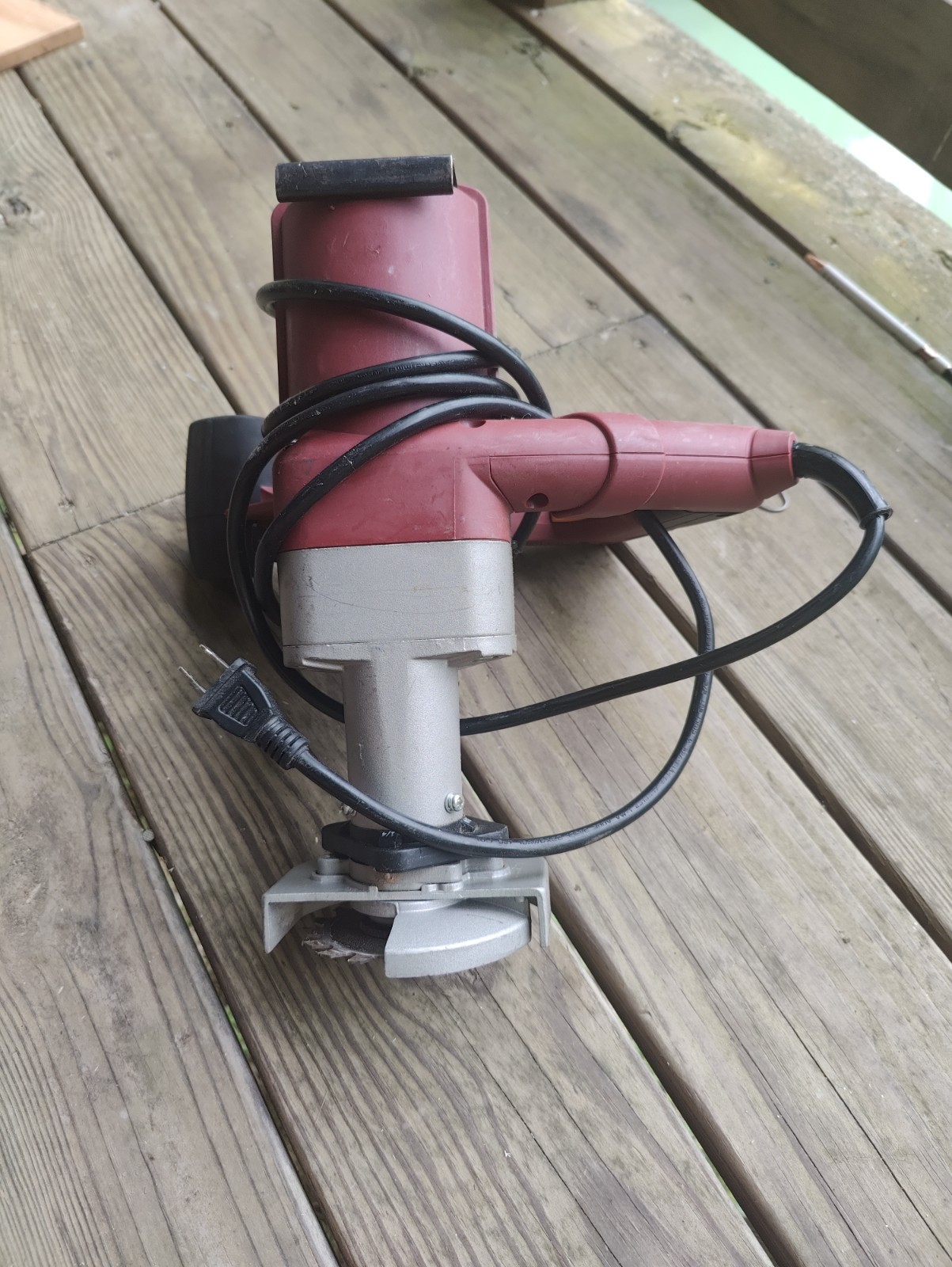 Chicago Electric 3-3/8" Blade Toe Kick Saw gallery