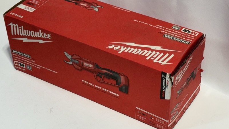 Milwaukee Tool 2534-21 Pruning Shears Kit, 1-1/4 In Cut Cap, Sk5 Steel 2-1/4 In gallery