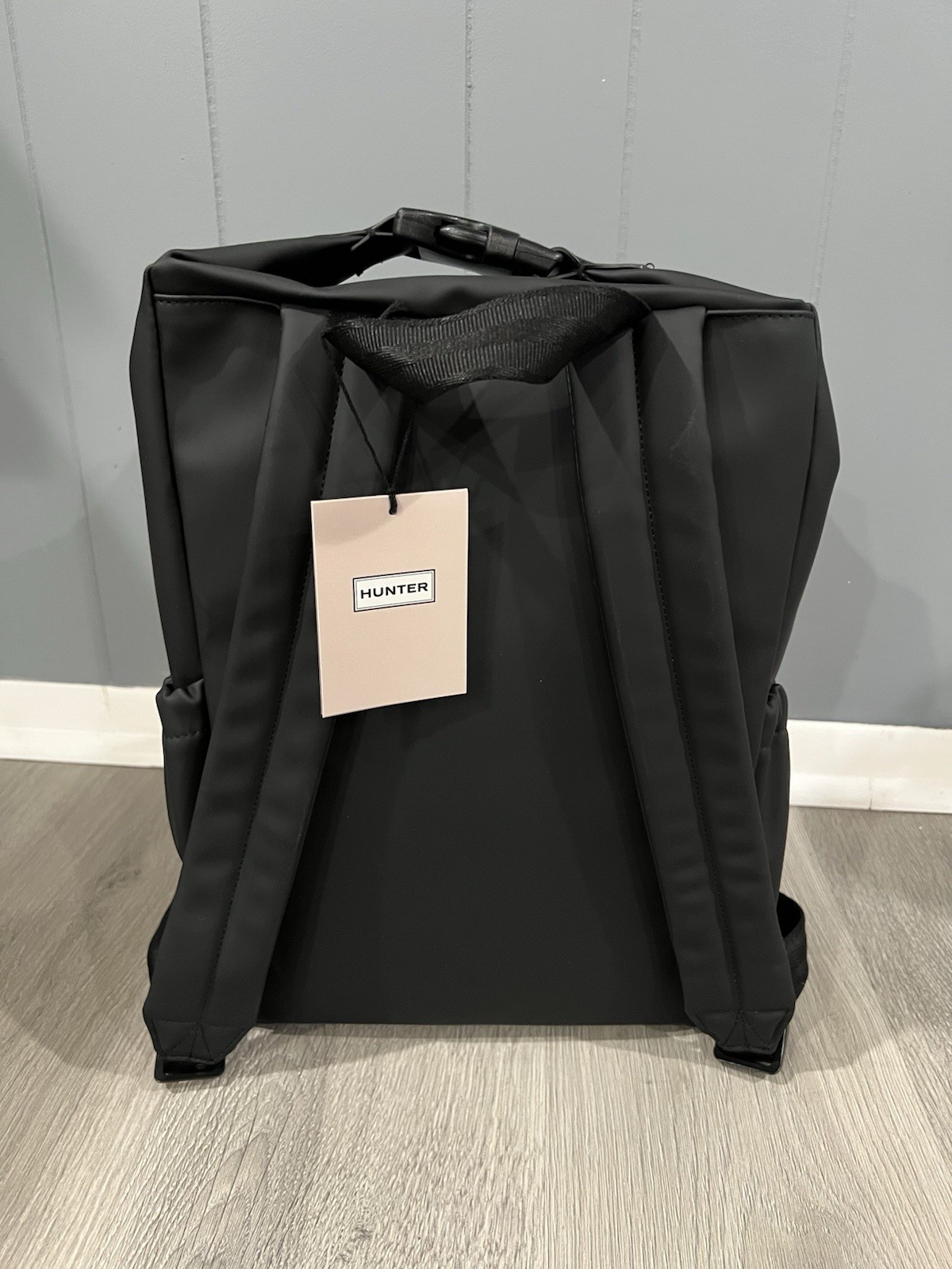 HUNTER Top Clip Backpack Smooth Black with Red Zipper 4