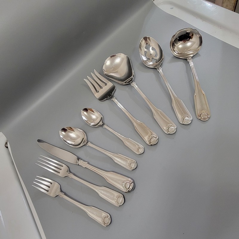 Oneida CLASSIC SHELL C Stainless Cube Flatware Silverware Glossy UCHOOSE 1625 gallery