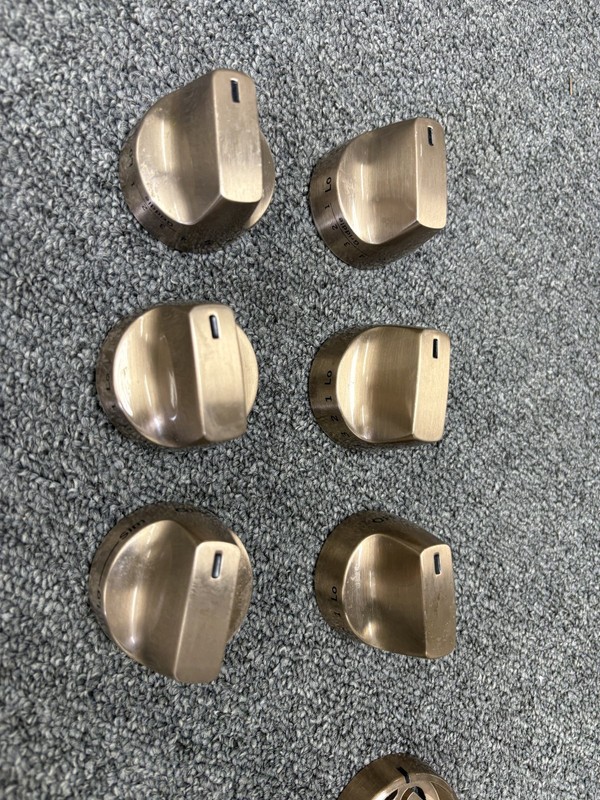 CAFÉ™ Front Control Gas Knobs and Handles - Brushed Bronze CXFCGHKPMBZ gallery