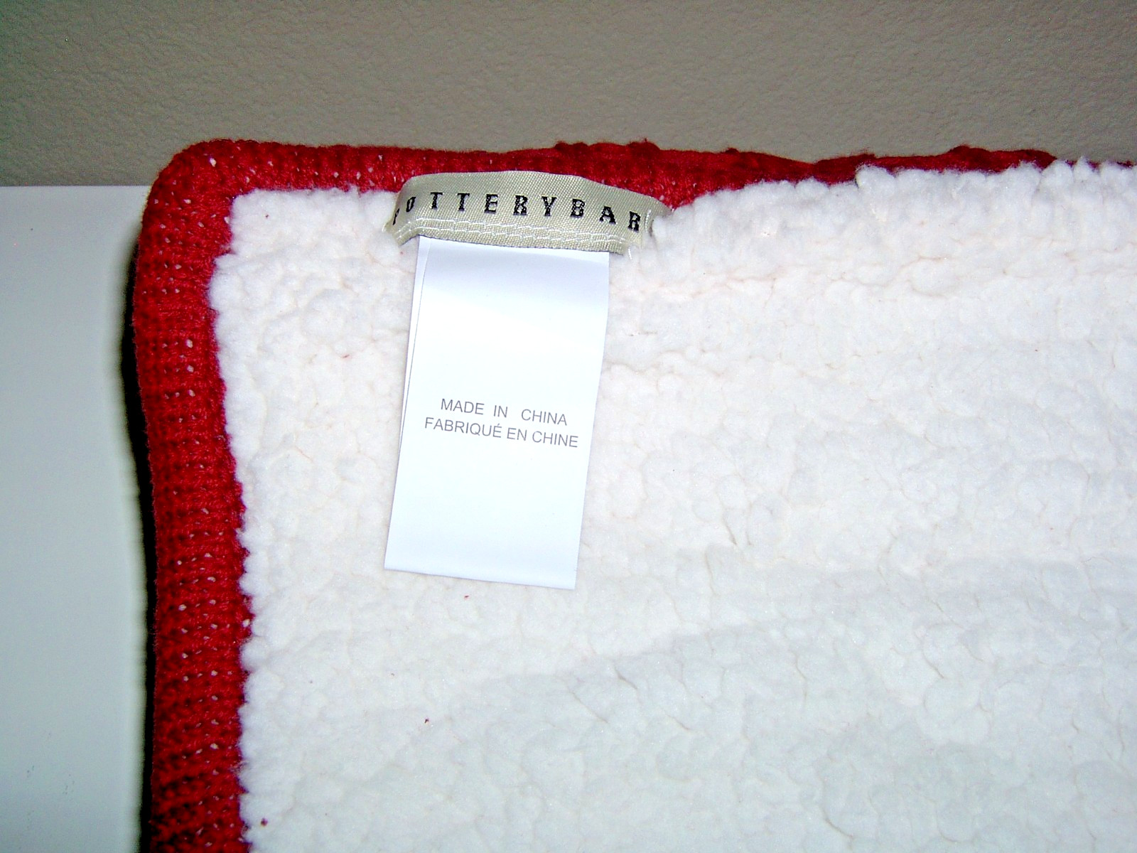 Pottery Barn Classic Cable Knit And Sherpa Throw Blanket Red, Unused 50x60 In. gallery