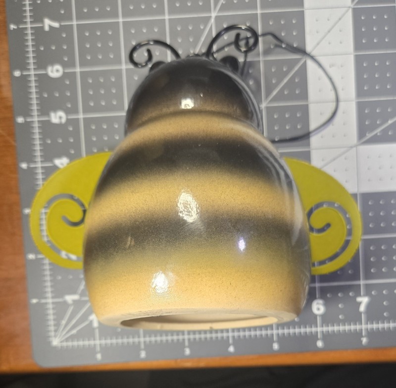 Medium 3D Ceramic Bumblebee Wall Art Home Garden Decor Gift New Without Box gallery