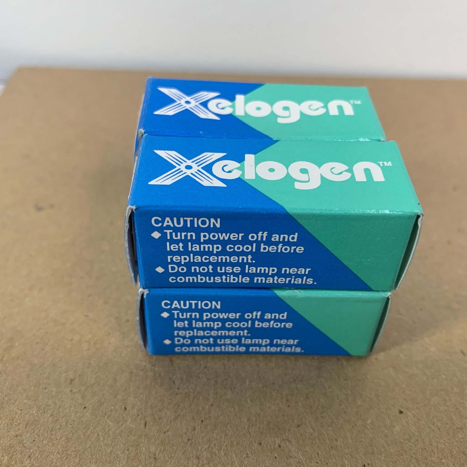 Xelogen THHC Lighting G4F1210X 12v 10w Clear Xenon Replacement Bulb Lot of 4 NOS gallery