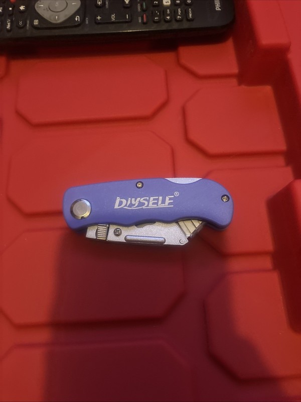 Folding Box Cutter (1-pack) Utility Pocket Knife Blade Work Push Button New gallery
